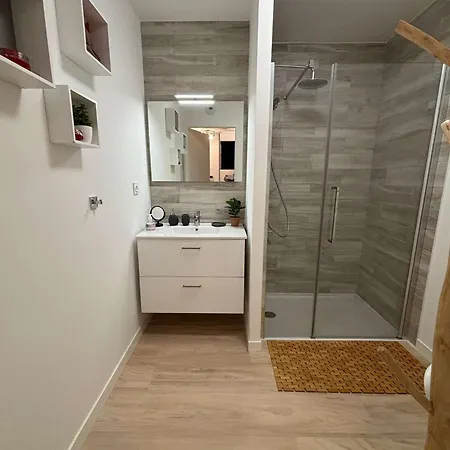 Apartment Calme, Jardin, 4 Pers, Proche Et Commerces, Parking, Normes Handicapes - Fr-1-494-167 Royan