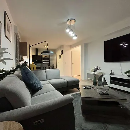 Calme, Jardin, 4 Pers, Proche Et Commerces, Parking, Normes Handicapes - Fr-1-494-167 *