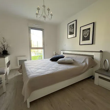 Calme, Jardin, 4 Pers, Proche Et Commerces, Parking, Normes Handicapes - Fr-1-494-167 Royan