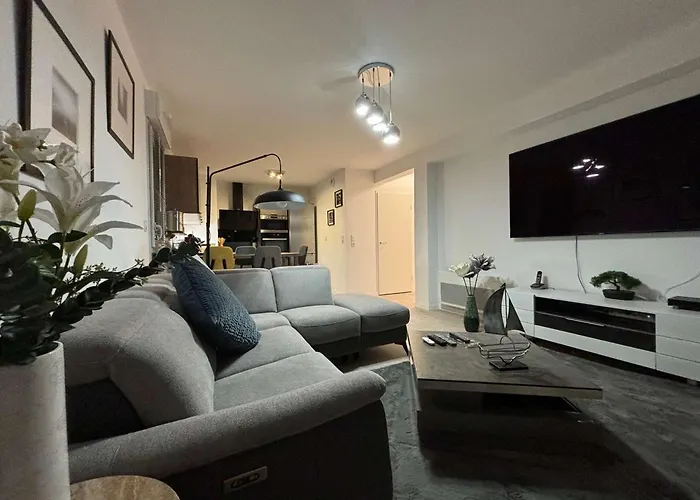 Calme, Jardin, 4 Pers, Proche Et Commerces, Parking, Normes Handicapes - Fr-1-494-167 *