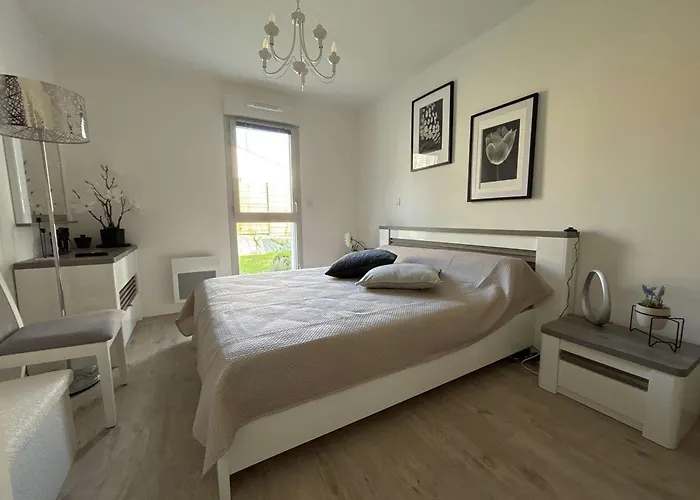 Calme, Jardin, 4 Pers, Proche Et Commerces, Parking, Normes Handicapes - Fr-1-494-167 רויאן