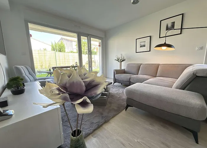 דירה Calme, Jardin, 4 Pers, Proche Et Commerces, Parking, Normes Handicapes - Fr-1-494-167 רויאן